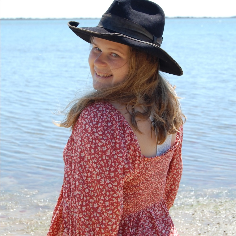 Meet your Posher, Aly